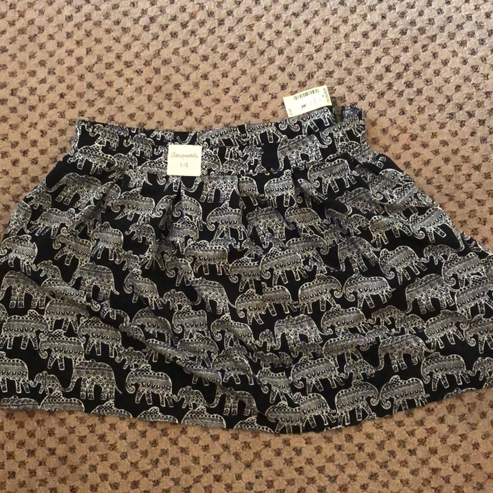 Elephant Aeropostale skirt